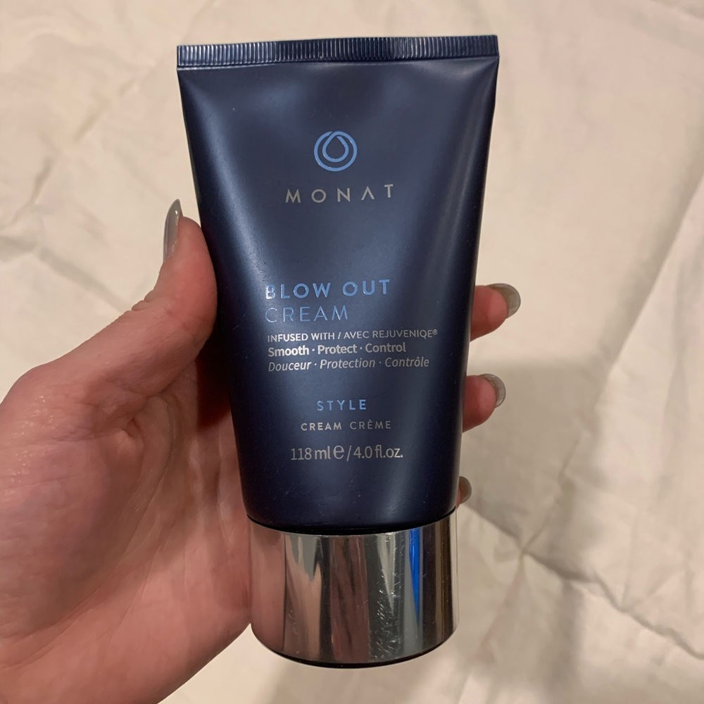 Monat Blow Out Cream 4oz NWT styling product
